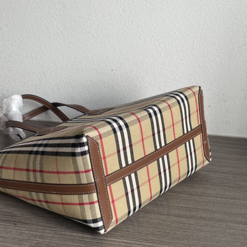 Bv*b*rry shopping bags